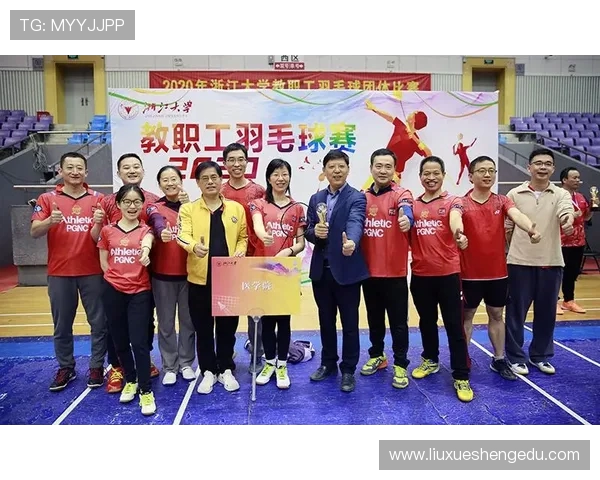 南京羽毛球队奋勇拼搏的辉煌历程与锦标赛背后的故事揭秘