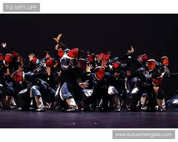 南京街舞队的进攻策略与风格解析引领街舞热潮的背后故事